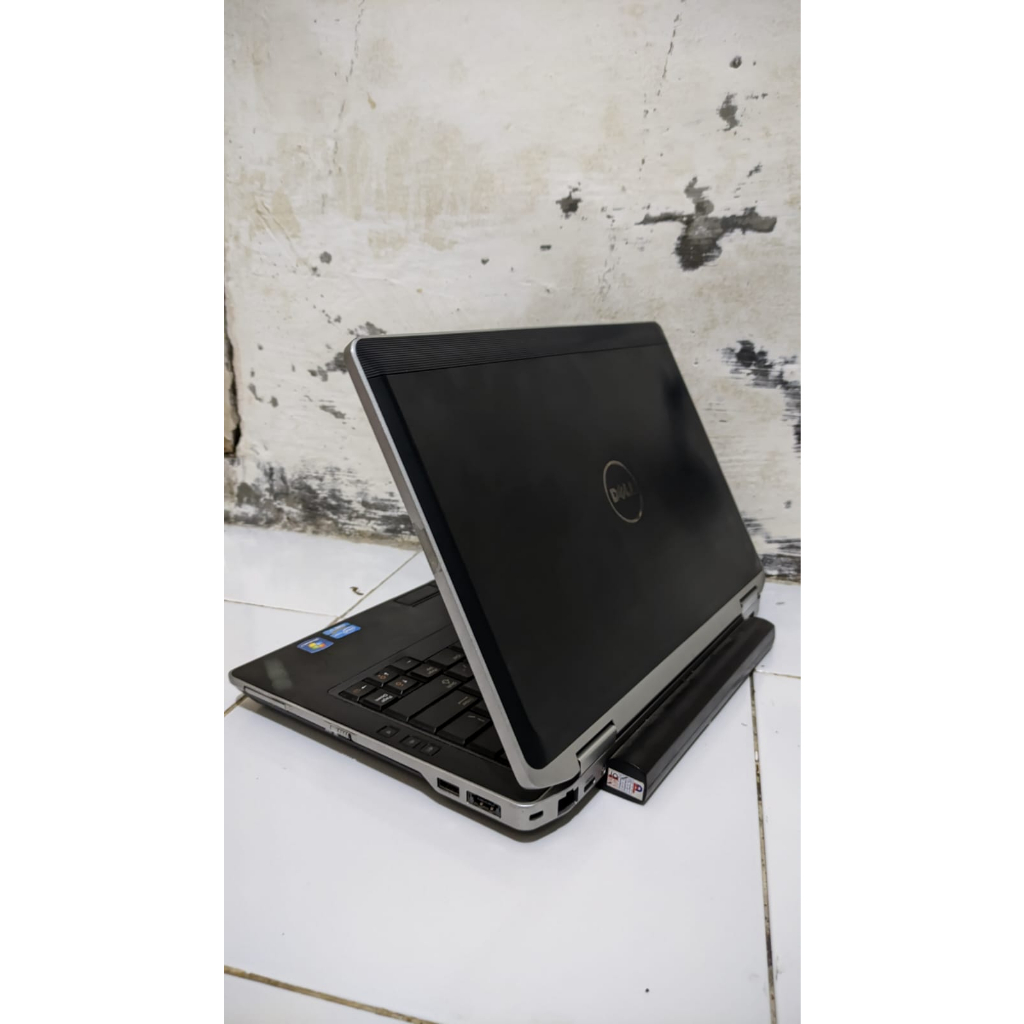 Laptop Dell Latitude Intel Core i7 Ram 4Gb Ssd 120Gb Normal Siap Pakai