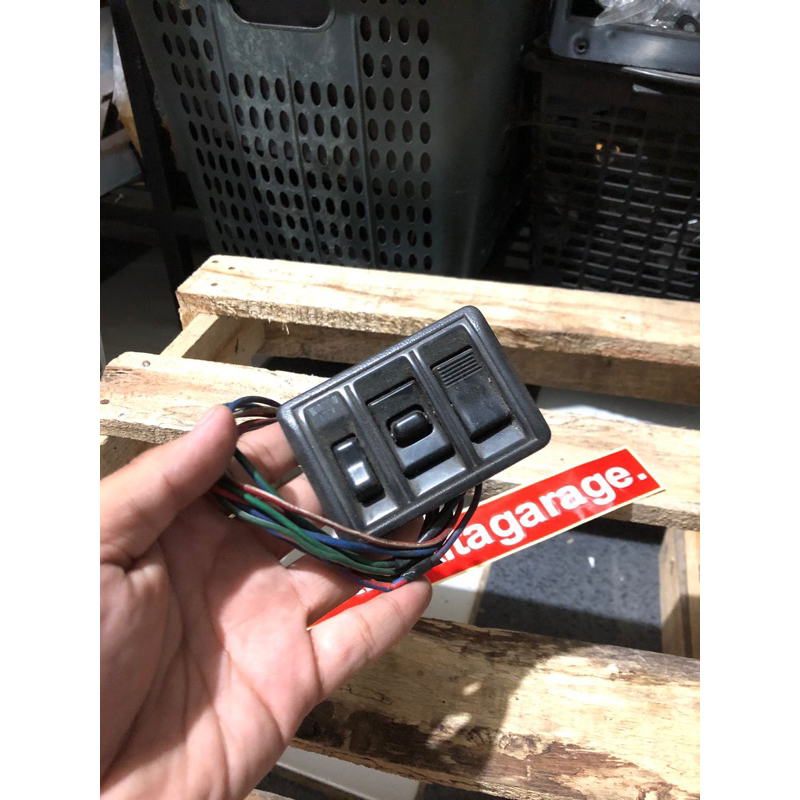 TOMBOL POWER WINDOW KIJANG GRAND