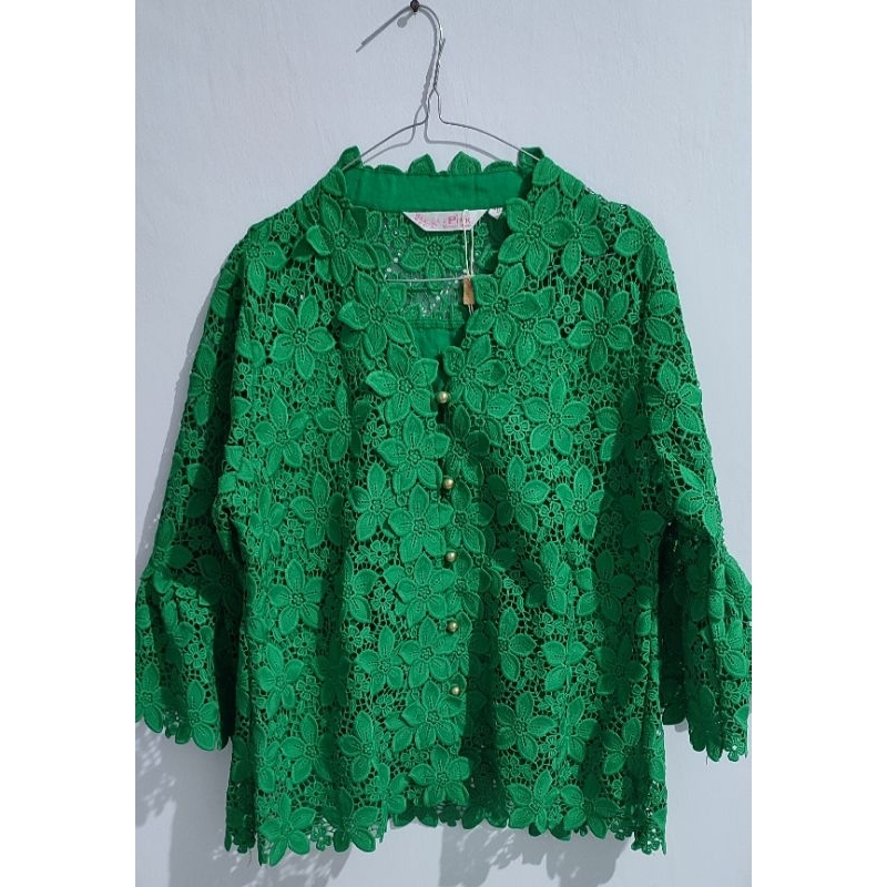 Pink Boutique Brokat