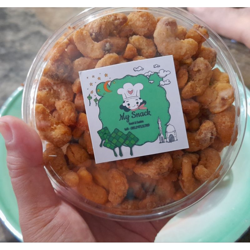 

Kacang mente Krispi Makassar