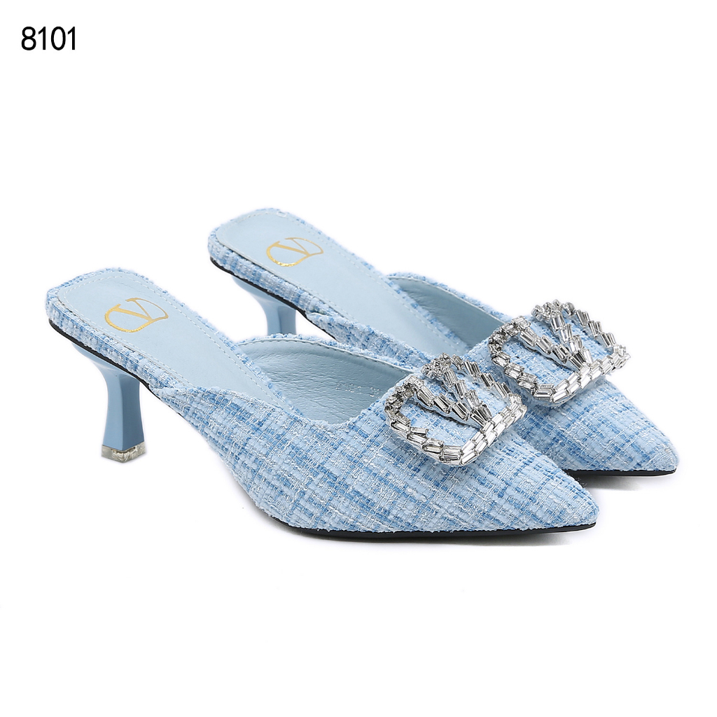 V 8101 Heels