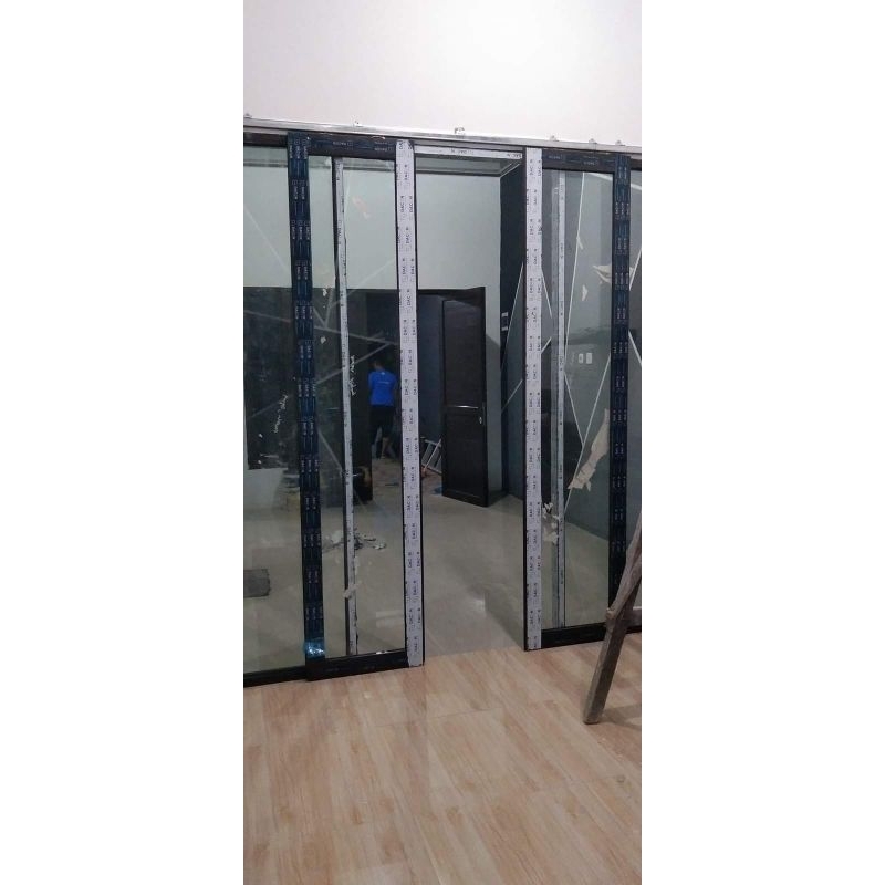 partisi almunium 4inc terima komplit dgn pasangnya