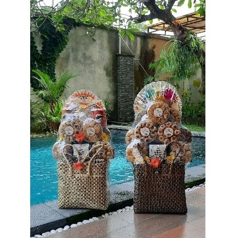 

Hampers LEBARAN Nyepi Parsel Best Seller