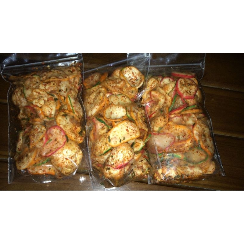 

Reseller kerupuk seblak bantet extra pedas daun jeruk