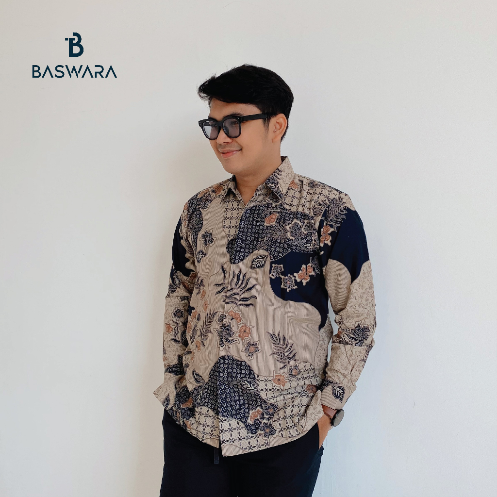 Baswara Batik Pria Lengan Panjang Coklat Muda Biru Dongker A47