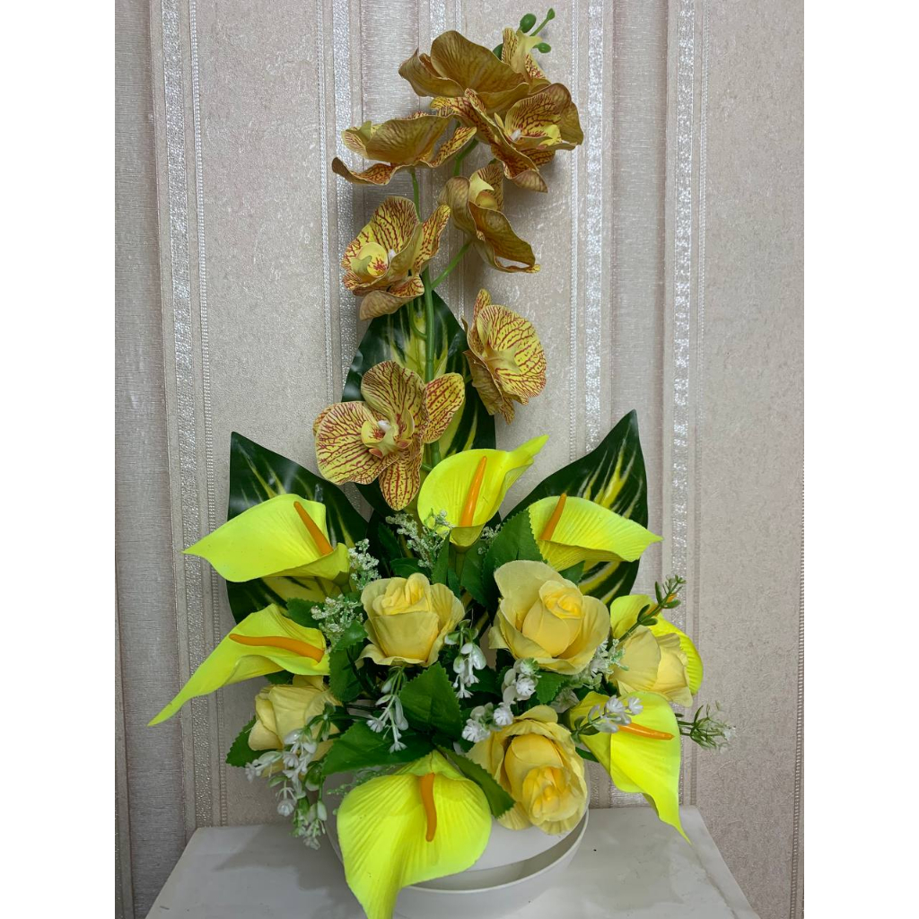 Bunga Sudut Anggrek Latex Kuning