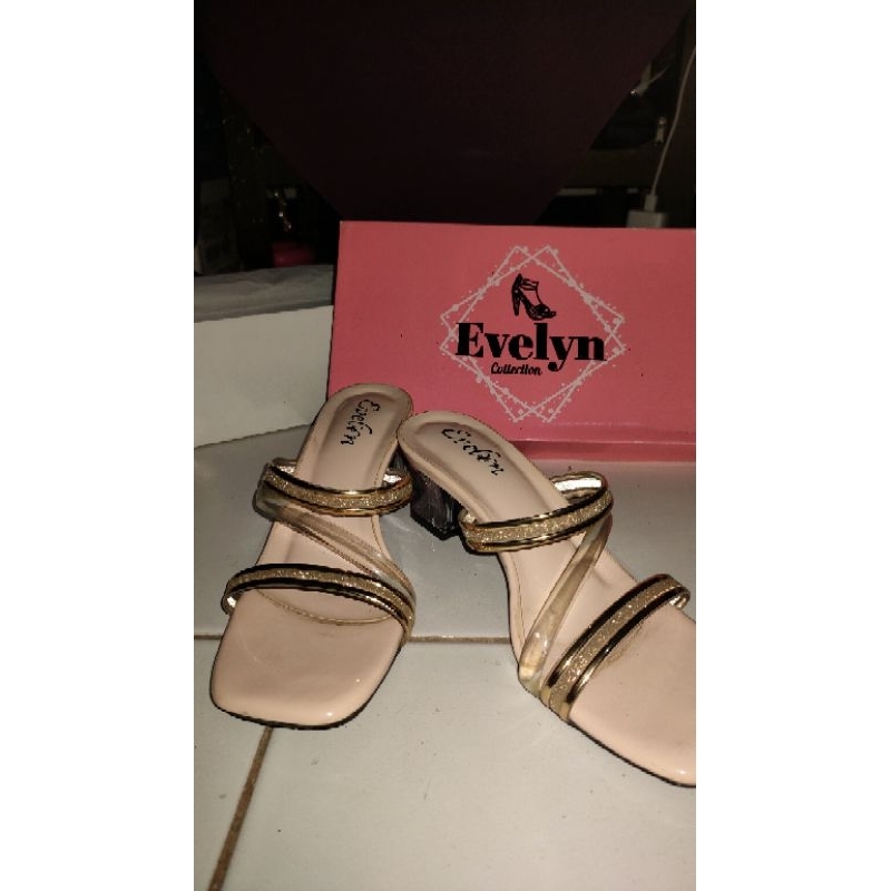 Sandal Evelyn Preloved Like a new