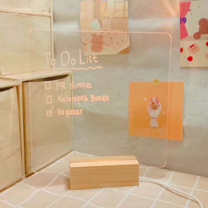 

Acrylic note board papan tulis home dekor table decor akrilik led akrilik 20x20