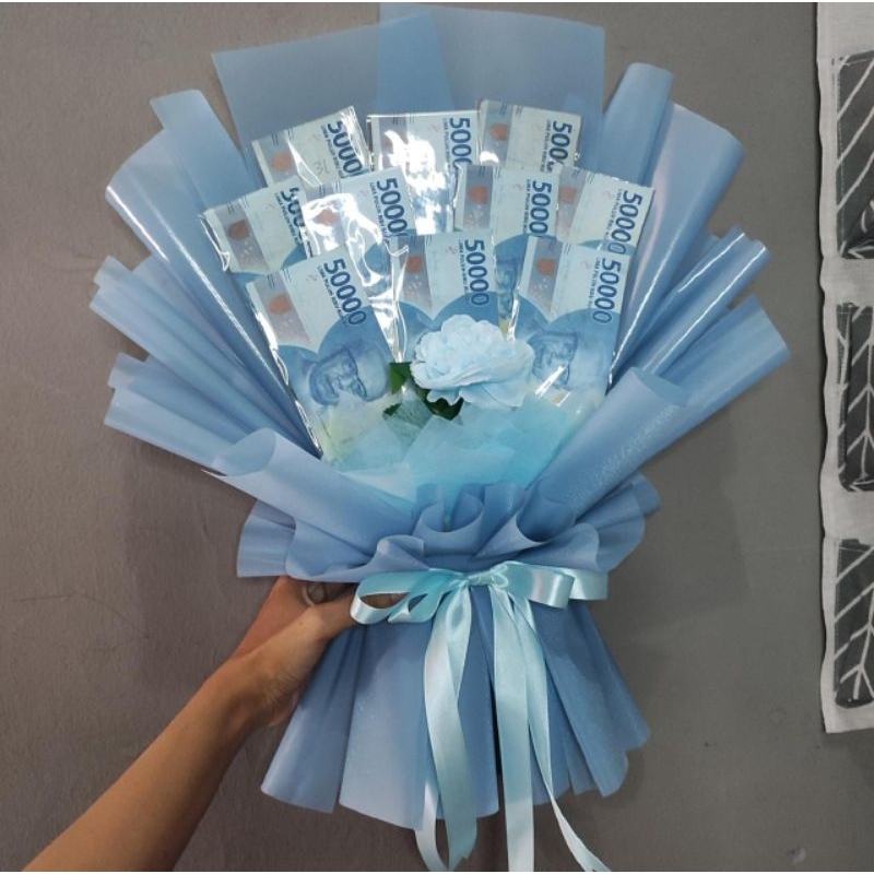 Buket bouquet wisuda pernikahan ulang tahun dan acara besar bisa request warna dan tambah kartu ucapan