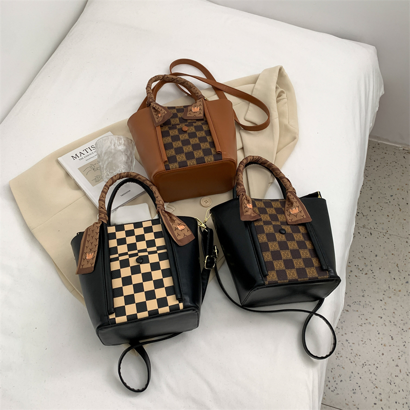 ( 2PC 1KG ) GTBI998881588 New Arrival 2023 !!!  Tas Selempang  Tas Wanita Import  Premium Terbaru +Sall + wallet