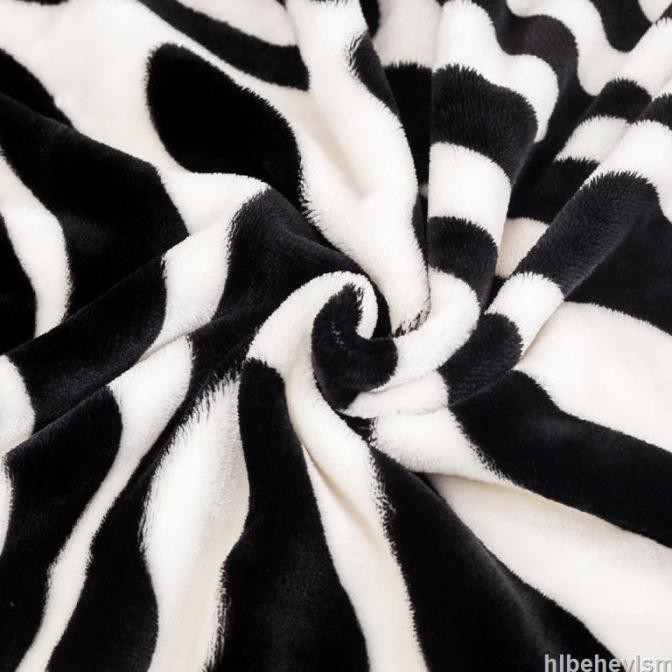 Selimut Bulu Halus Ukuran 200x230 Aesthetic Motif Zebra