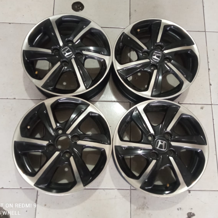 Velg Mobil Honda Brio Ring 14 Velg Mobil Copotan Honda Brio Ring 14