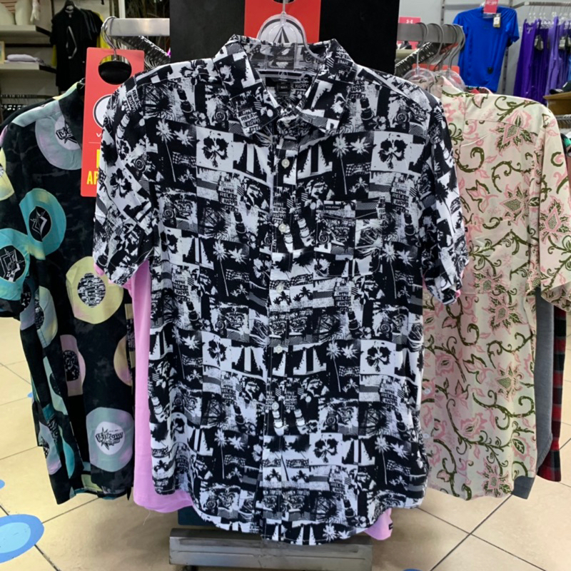 Kemeja Volcom MSH Stencil