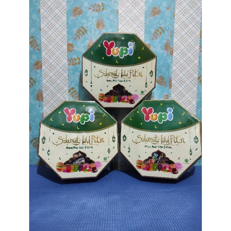 

Yupi Candy Gummy 200gr kemasan box Special Lebaran