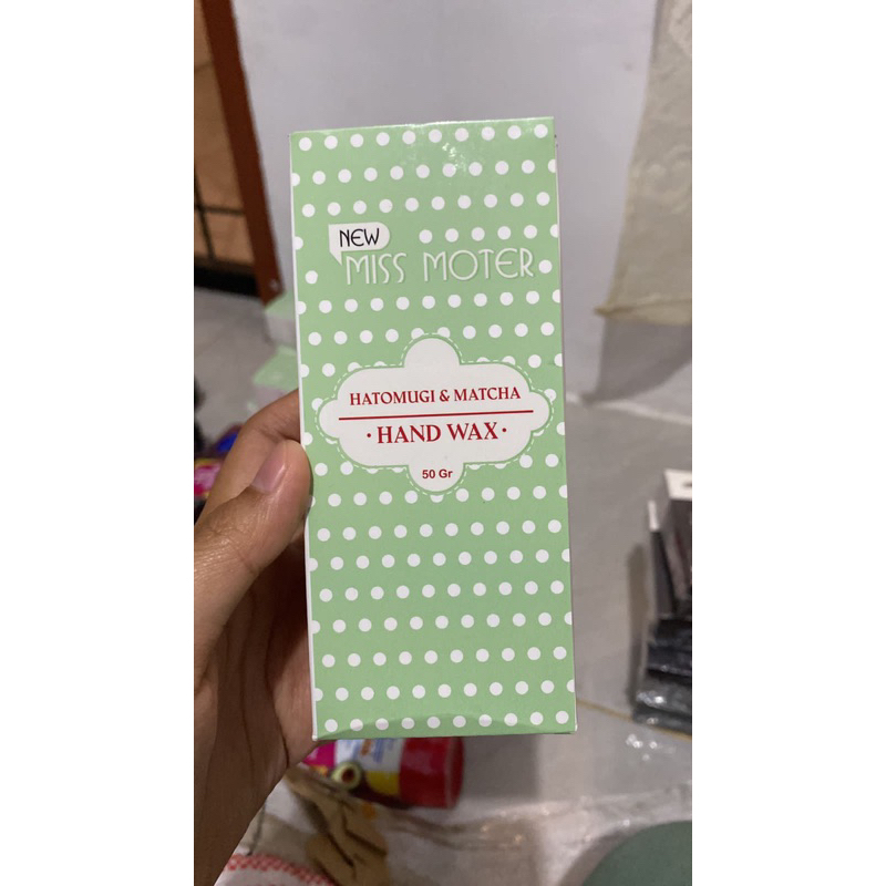 MISS MOTER MACHA &amp; MILK WAX HAND PEEL OFF MASK BY SYB