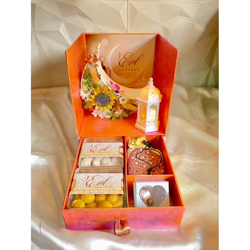 

HAMPERS EID MUBARAK Khaira Hampers