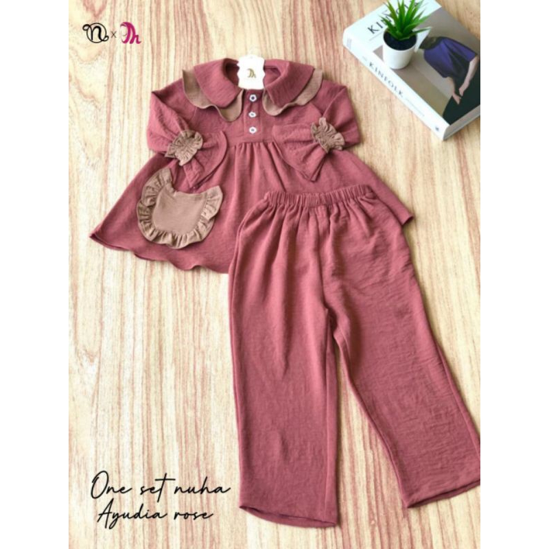 One set nuha one set ayudia/Ayudia one set