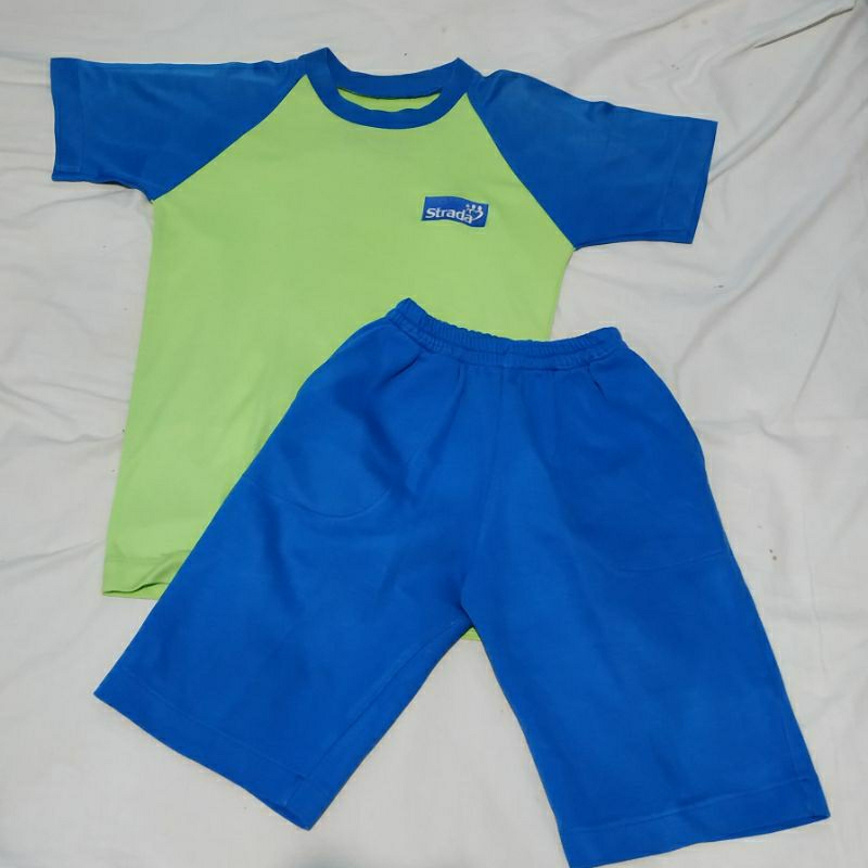 Seragam Olahraga SMP Strada Preloved