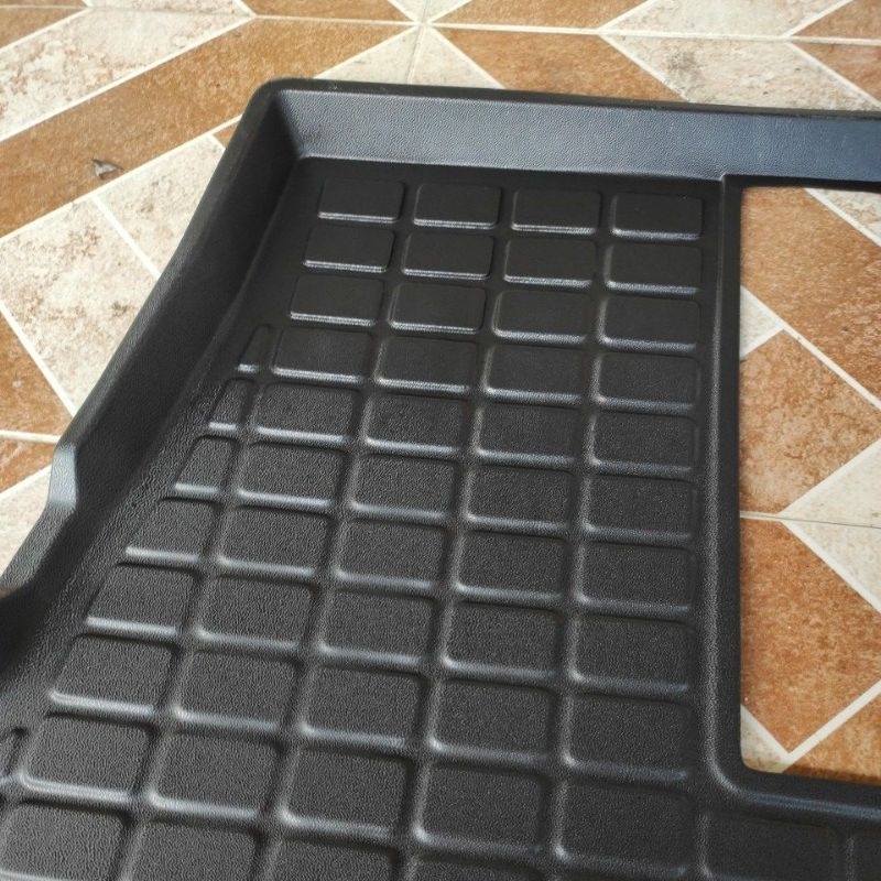 tray mat karpet bagasi pintu belakang innova inova rebon ribon 2016 sampai 2023 plastik hitam 2017 2018 2019 2020 2021 2022