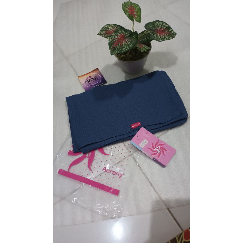 Hijab Segi4 Aurany polos