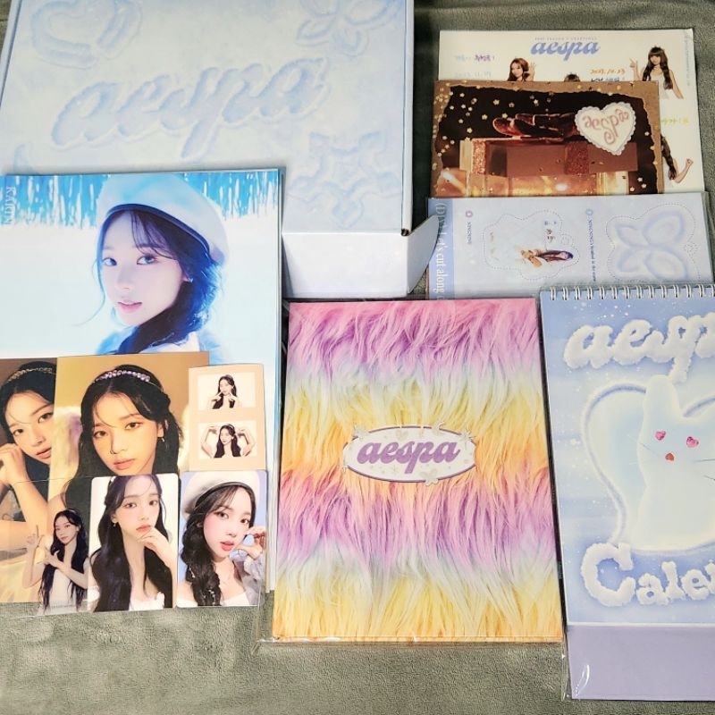 [SHARING] AESPA - Season's Greeting 2023 Desk calendar / Diary / Sticker / Poster/ Brochure/ Member 