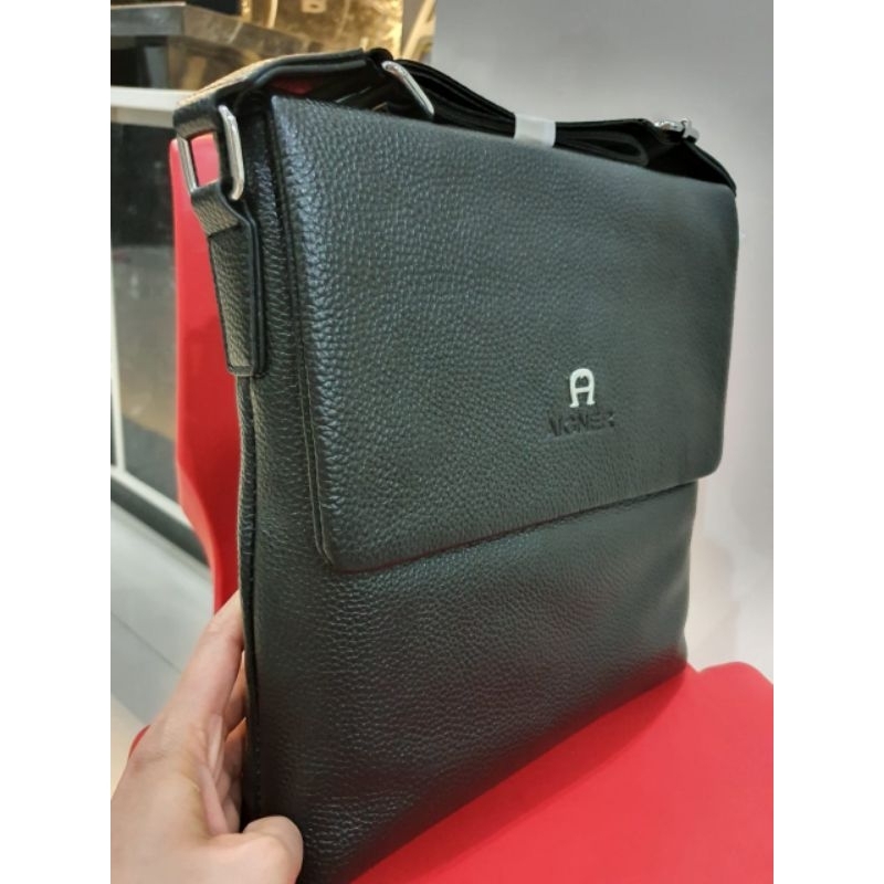 Tas Selempang A Leather Messenger bag Kulit Asli Premium quality