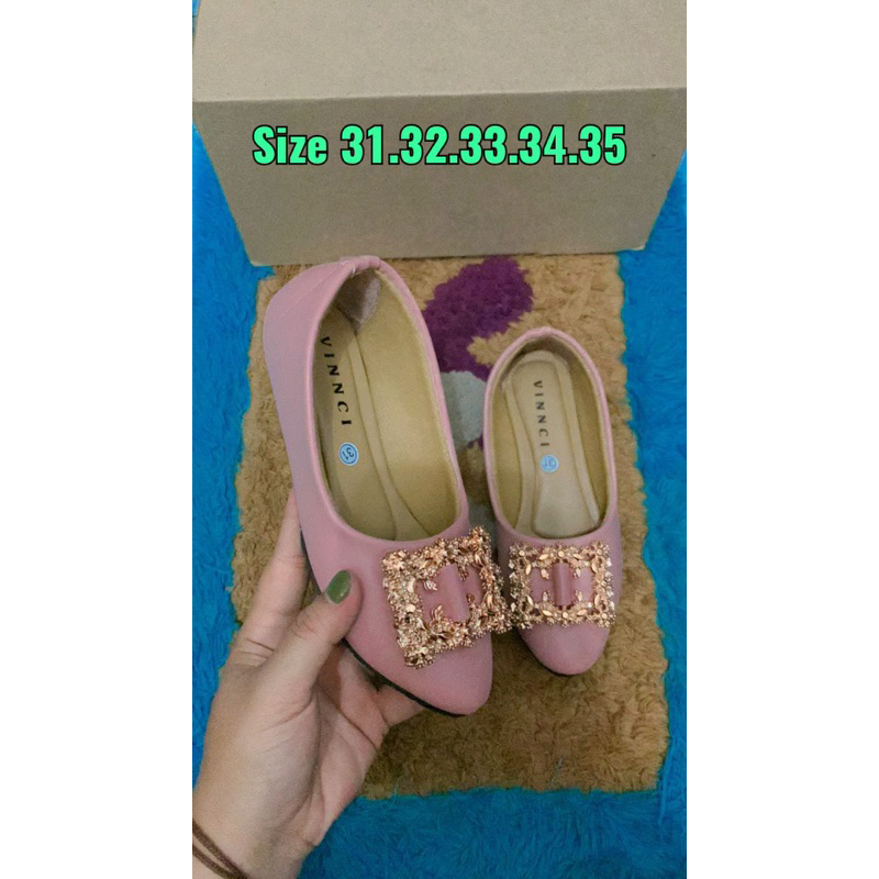 Sepatu Anak Perempuan