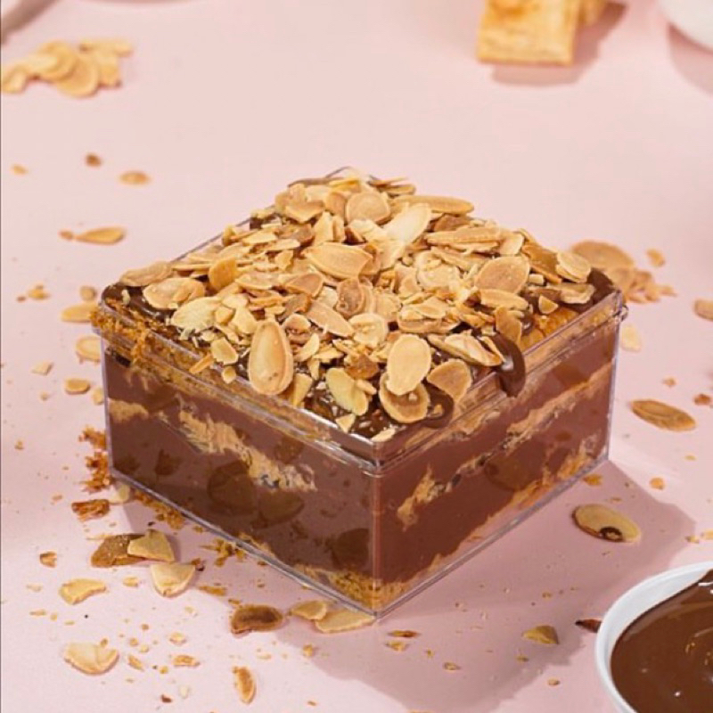 Caramel Layer Pastry Box