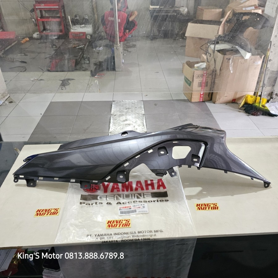 COVER BODY MIO GEAR 125 KANAN ABU METALIK B3W F1721 P0 ASLI YAMAHA