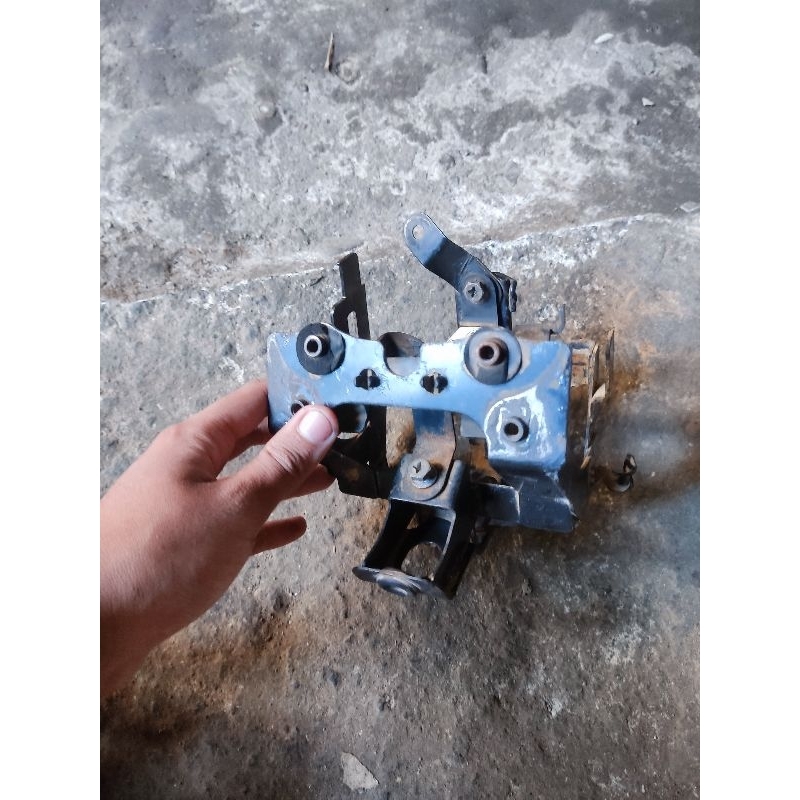 Pangkon dudukan aki vario 110 TECHNO Original