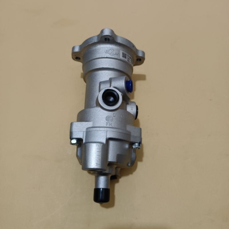 BRAKE VALVE PEDAL REM ISUZU GIGA 8-98222789-0 ORIGINAL PART