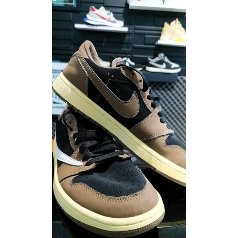 AJ1 Low Travis Scott x JC