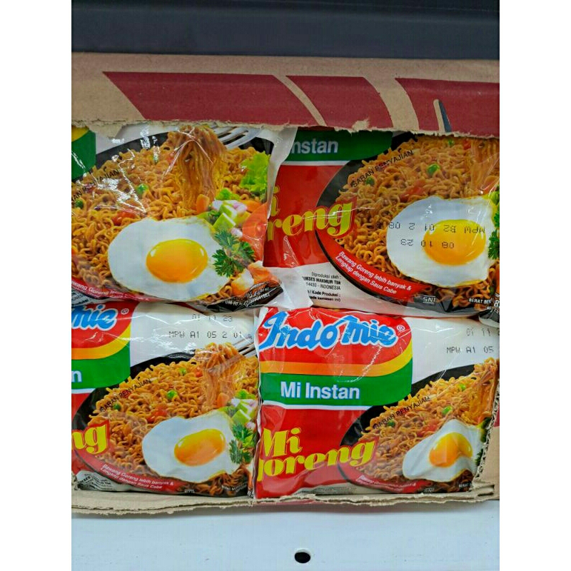 

Mie Instan Ayam Spesial / Mie Goreng