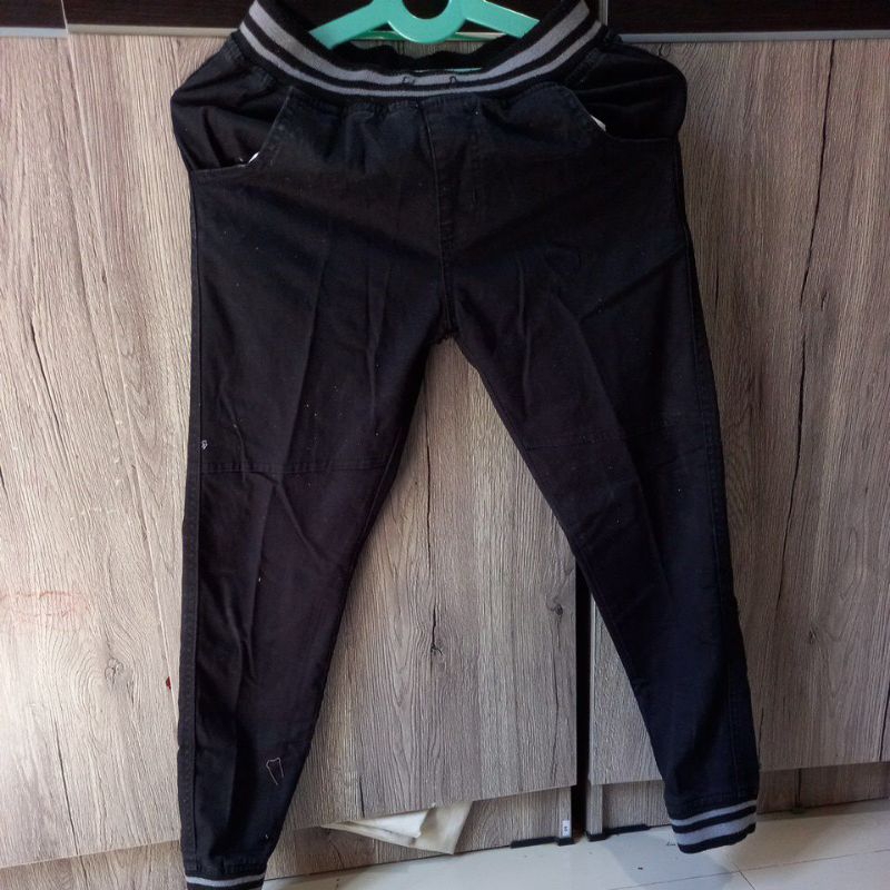 celana jeans panjanh anak laki laki hitam preloved