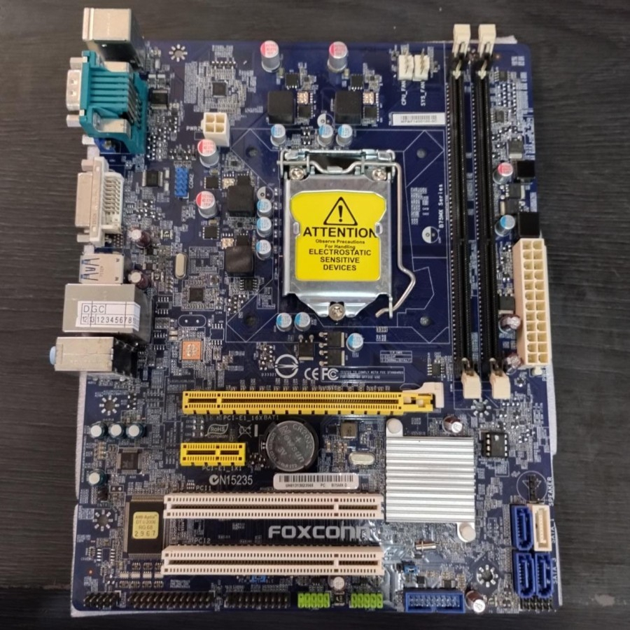 Motherboard B75 Intel Soket 1155 Foxcon Onboard