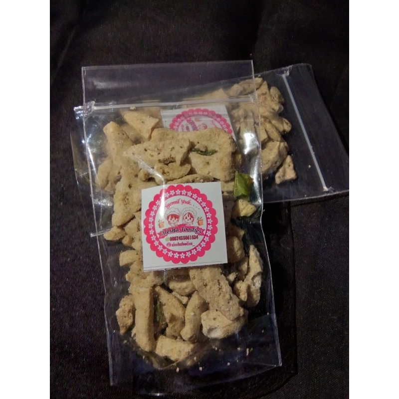 

Basreng Ori Daun Jeruk & Basreng Pedas Daun Jeruk