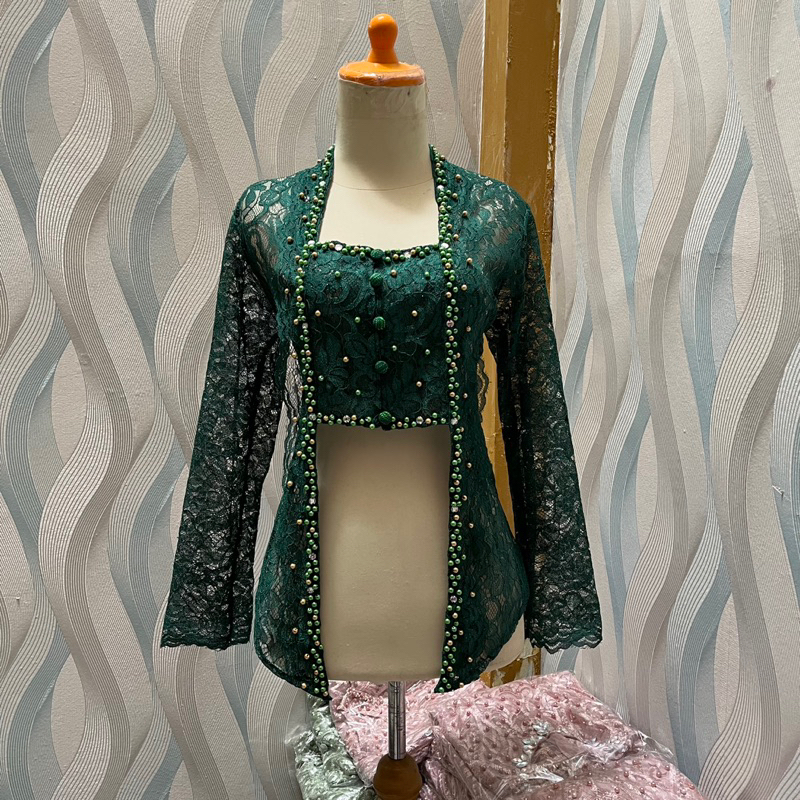 Kebaya Kutubaru Mutiara / Kebaya Kutu Baru Brokat Modern