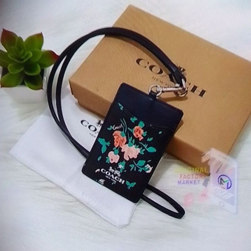 

lanyard coach 917923