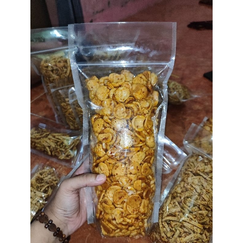 

SEBLAK VIRAL KRUPUK UDANG SEJOTA KEMASAN 300GR