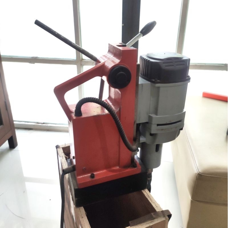 Mesin Bor Magnet Magnetic Drill 28mm NLG