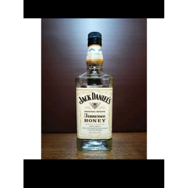Botol bekas minuman import Jack Daniels honey    /Koleksi/pajangan/hiasan rumah