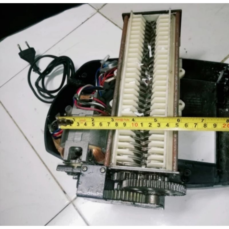 mesin penghacur ketas model no : GEMET 1000C ,VOLTAGE : 220V, no tes ted