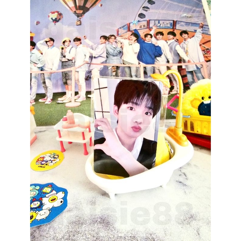 TREASURE JUNKYU NIGHT GARDEN LUCKY DRAW PHOTOCARD