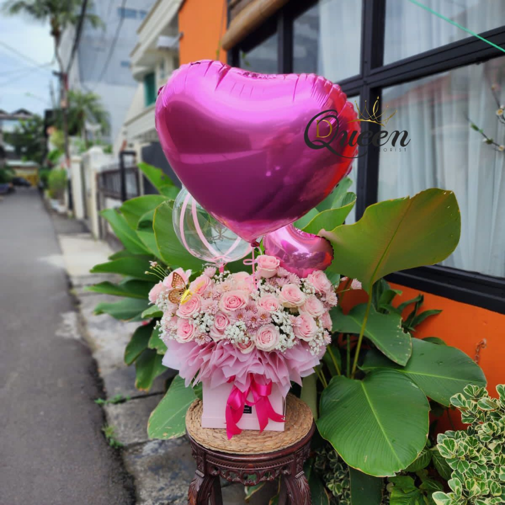 Dqueen Florist - Bunga Box Balon Helium Love Pink Romantis Birthday Kejutan Suprise Graduation Wisuda