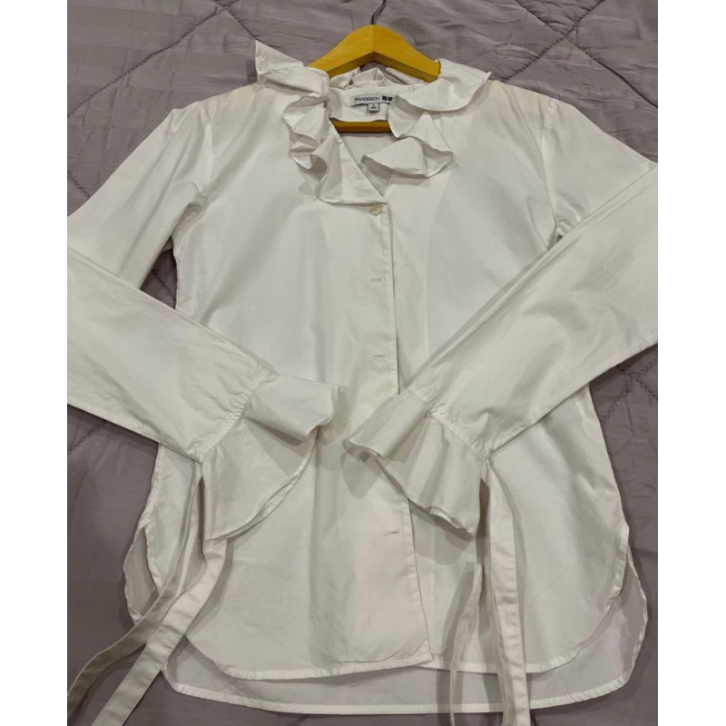 uniqlo x jw anderson white shirt