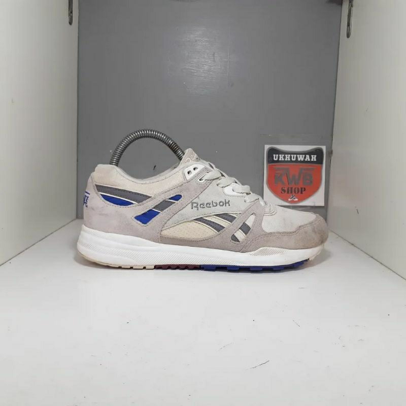 SEPATU REEBOK VENTILATOR