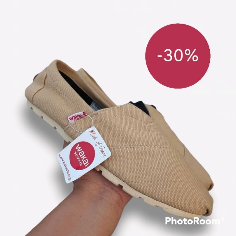 SEPATU SLIP ON PRIA WANITA WAKAI FULL CREAM TERBARU