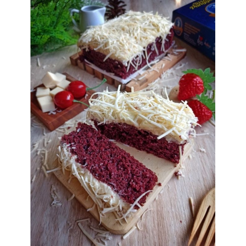 [KHUSUS P. JAWA] Bolu Susu Red Velvet Moojang Bandung topping keju best seller bolu panggang red velvet