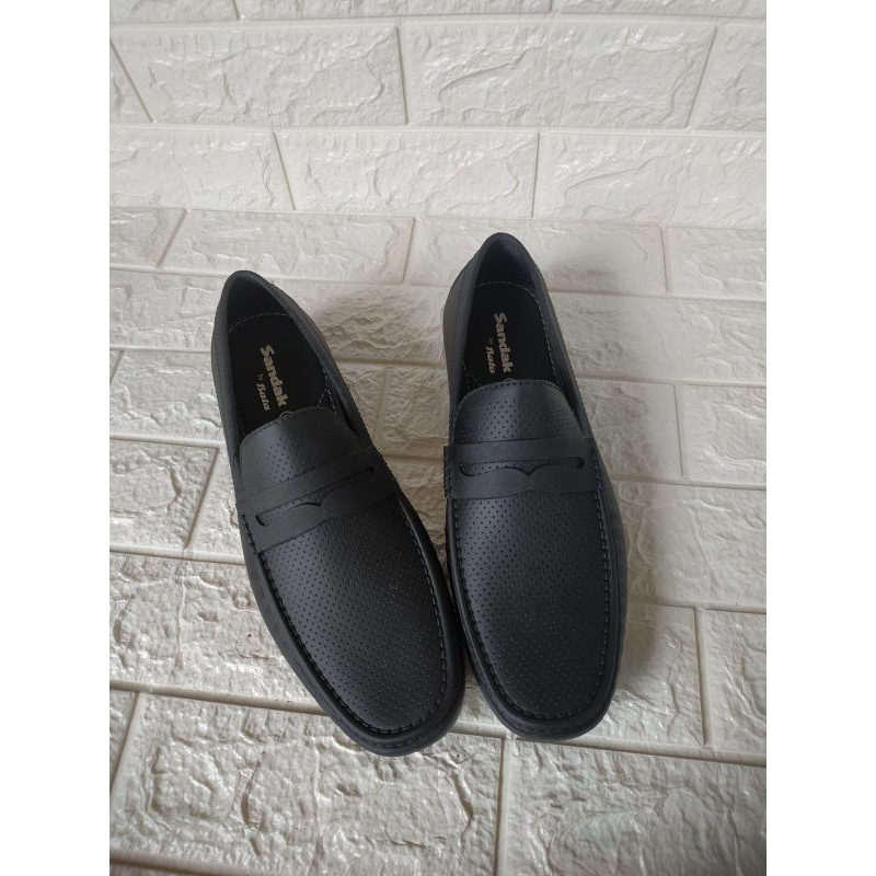 NEW Sepatu Hitam Pria Sandal Bata ukuran 41