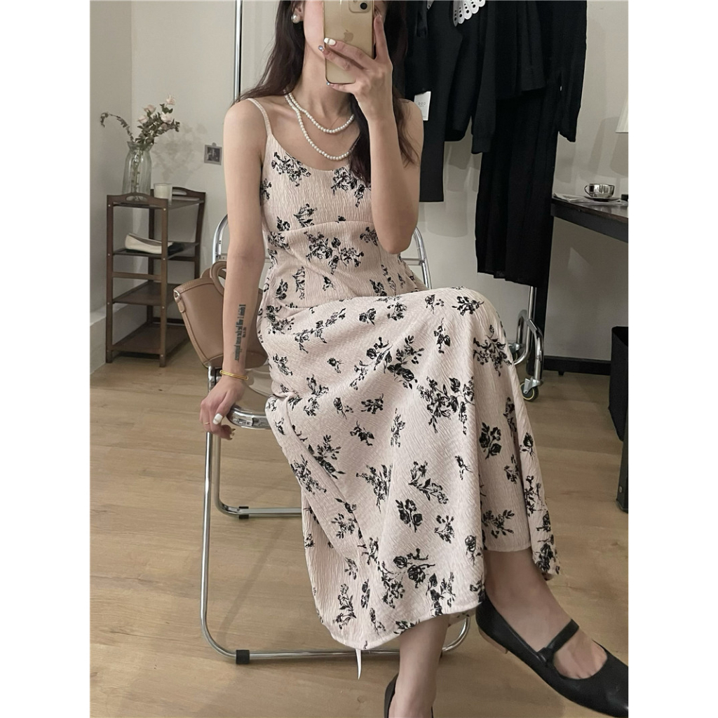 Korean style gaun retro dress bunga longgar sleeveless+Hollow Lace  Blouse lengan panjang